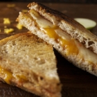 Cheddar Apple Grilled Cheese